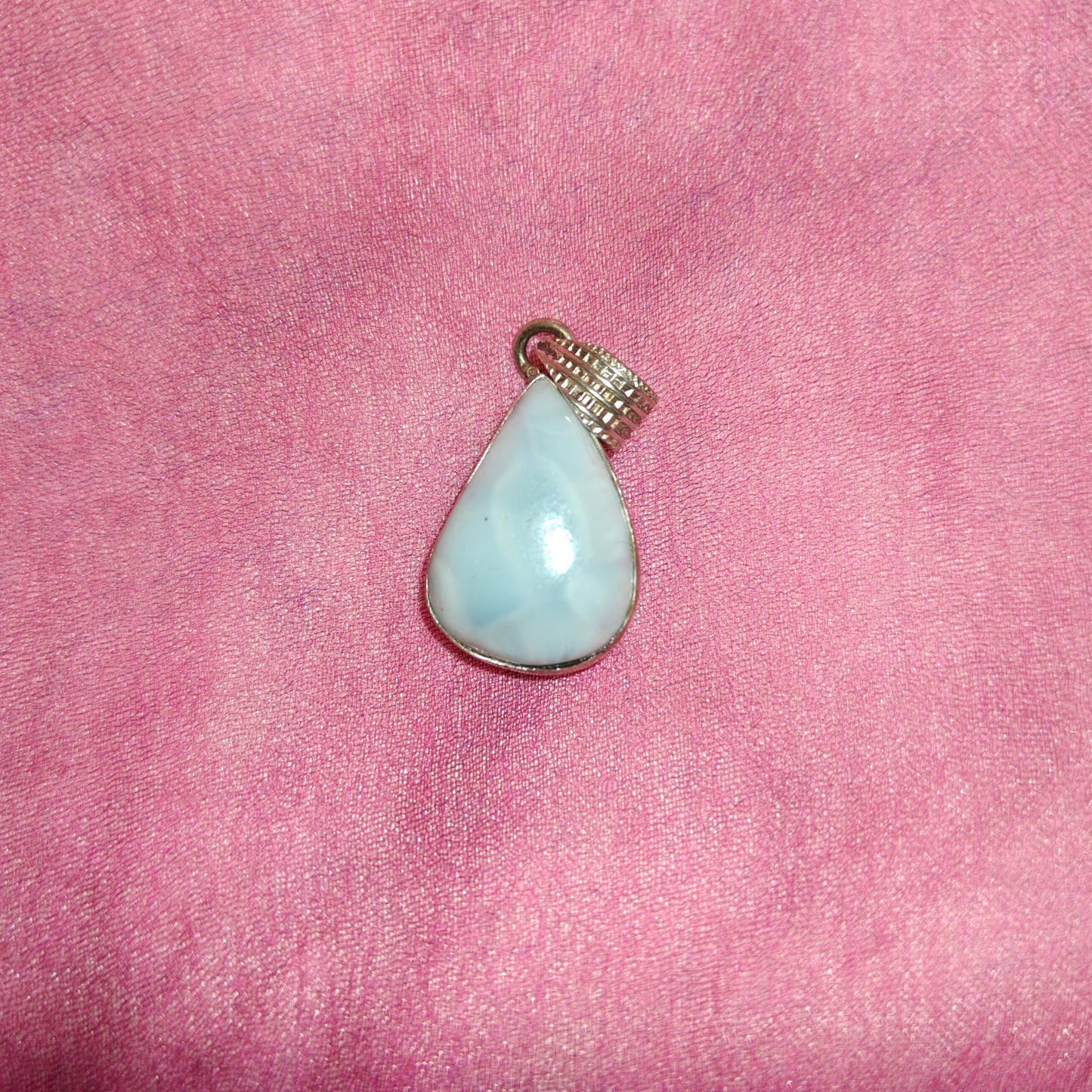 Larimar pisarariipus