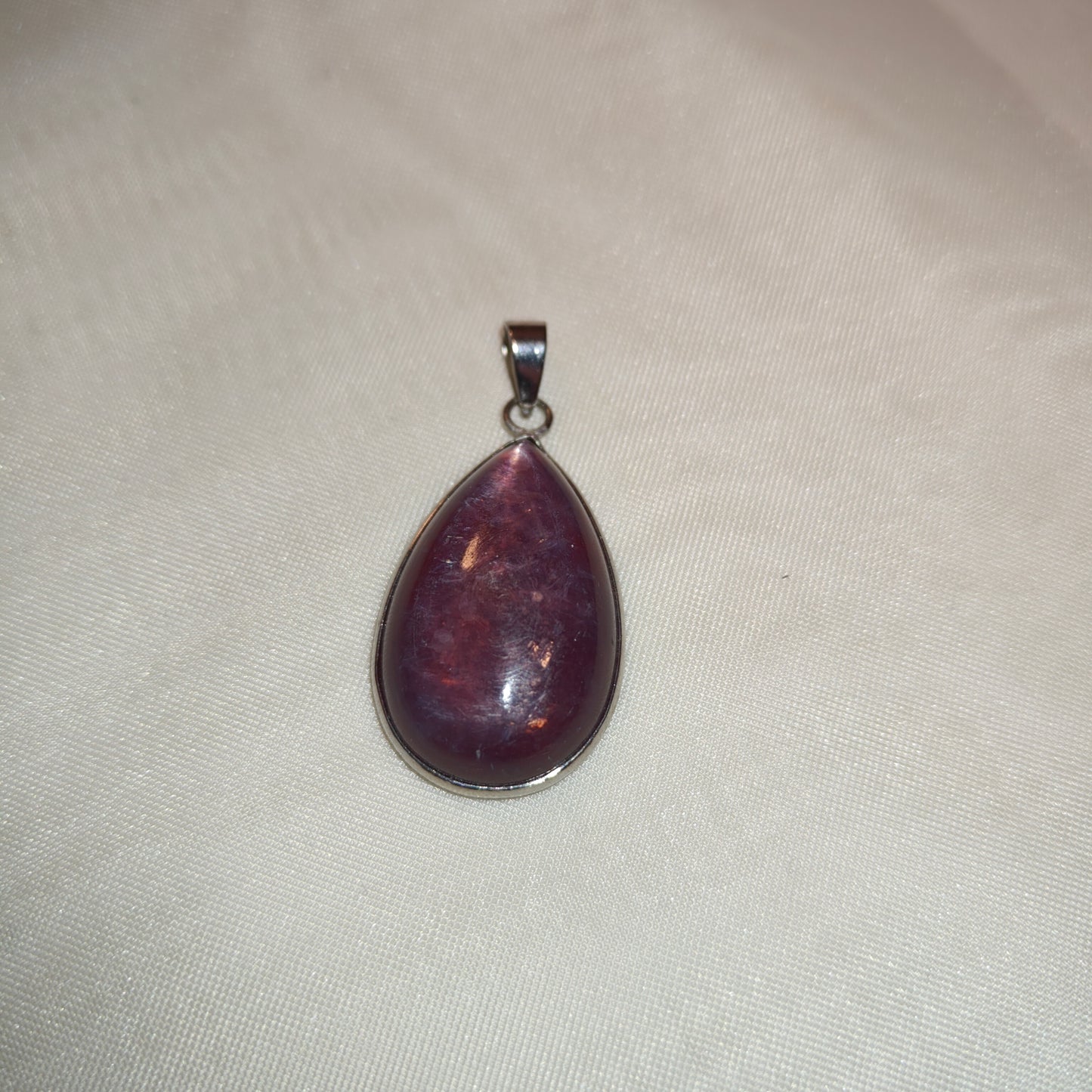 Gem lepidoliitti pisara riipus