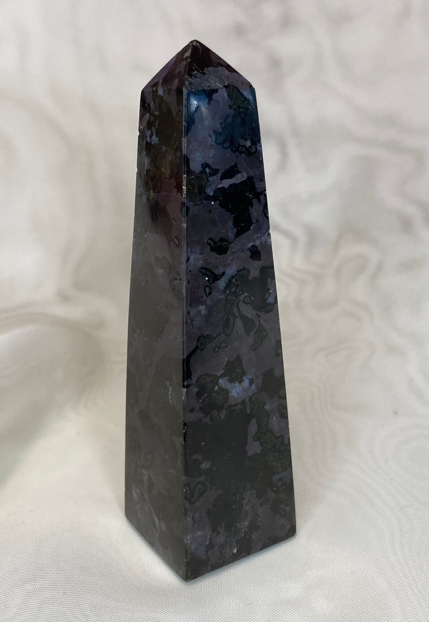 Indigo gabbro torni