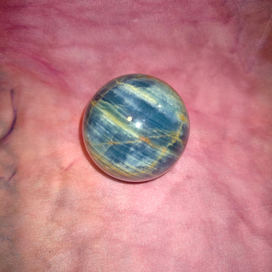 Sininen onyx pallo