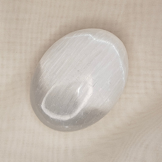 Seleniitti kämmenkivi