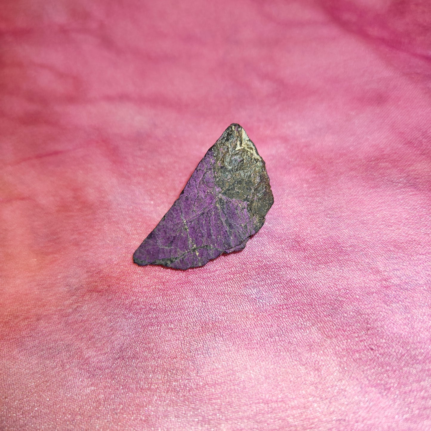 Purpuriitti raakapala