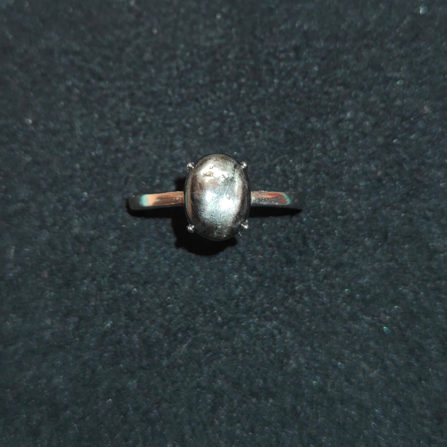 Hypersteeni sormus