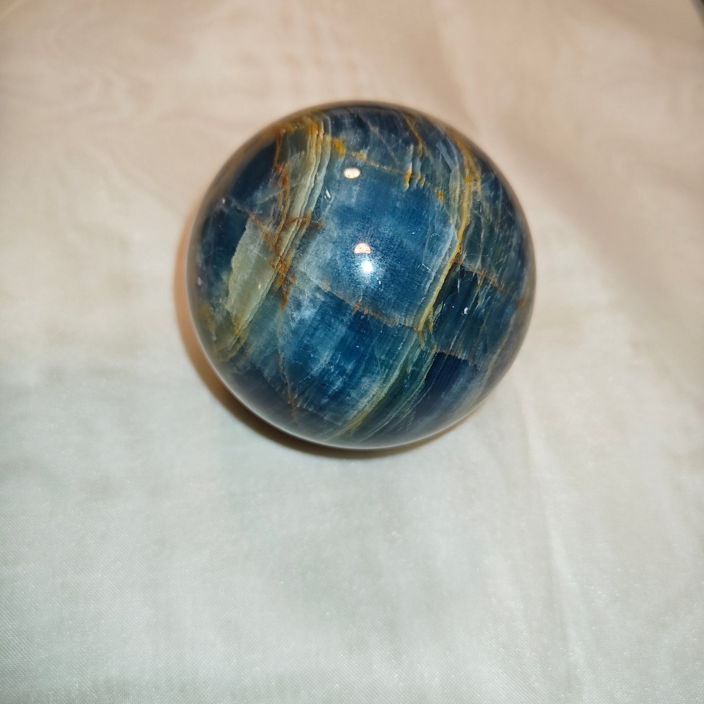 Sininen onyx pallo