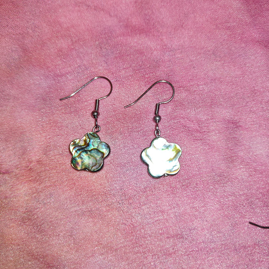 Abalone kukkakorvikset